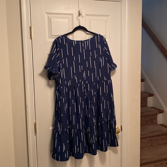 Brand New BloomChic Navy Dress…size 14-16 - Picture 2 of 6
